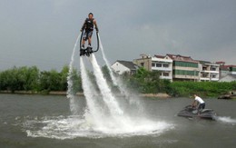 Bay trên sông