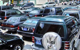 Lãnh đạo có nên lái xe công?
