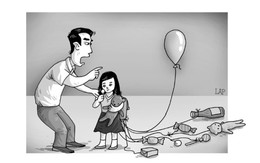 Khi con mắc nợ