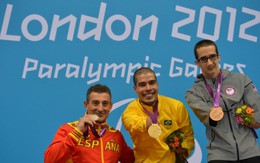 Từ tù nhân thành người hùng Paralympic