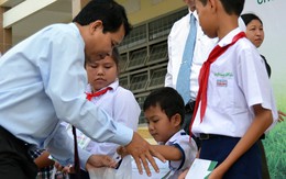 Trao thưởng cho con nhà nông học giỏi tại Long An