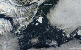 Tảng băng khổng lồ ở Bắc Cực bắt đầu tan chảy