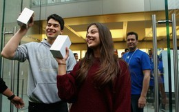 iPhone 5 chính thức bán ra thị trường