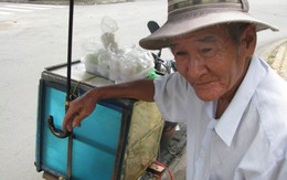 "Ông bánh bò trước cổng trường"