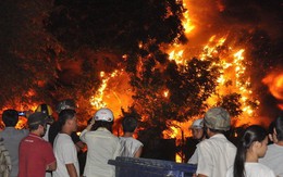 Cháy kho phế liệu, hàng ngàn dân hoảng loạn