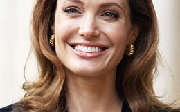 Angelina Jolie đạo diễn phim về Thế chiến II