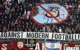 UEFA phạt Ajax 10.000 euro