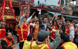 Về Đồng Kỵ rước "pháo" đầu năm