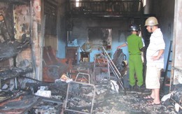 "Bà hỏa" viếng, cơ sở mui nệm cháy rụi