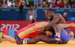 Trả lại HCV Olympic cứu môn vật