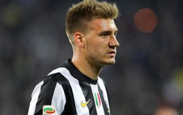 Bendtner bị treo giò 6 tháng vì... say rượu