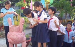 Tuổi nhỏ làm việc nhỏ...