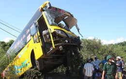 Xe khách xe bồn tông nhau, tài xế xe bồn chết tại chỗ