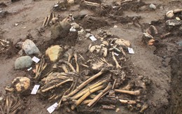 Phát lộ 70 ngôi mộ cổ táng nghiêng ở Cồn Cổ Ngựa