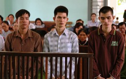 Nhóm bị cáo câm điếc giết người lãnh án