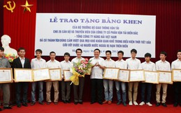 Khen 26 thuyền viên cứu 40 người nước ngoài