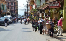 Du khách đang ồ ạt đổ về các thành phố du lịch