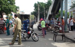 Nhảy cầu vượt trước Bệnh viện Ung bướu tự tử