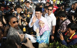 Cử tri Malaysia đi bỏ phiếu đạt con số kỷ lục