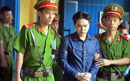 "Phê" bồ đà, chém chết 2 bé gái song sinh