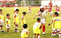 Học đá bóng mùa hè