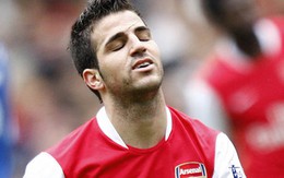 Arsenal làm khó Barcelona và Man City