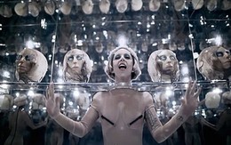 Lady Gaga bị kiện vì ăn cắp ý tưởng