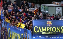 Barcelona ăn mừng chức vô địch sớm