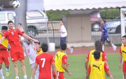 Philippines tập như đá thật