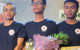 Đội HLC chiến thắng cuộc thi Học thuật kinh tế 2013