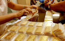 Vàng xuống 37 triệu đồng/lượng, người dân chen nhau mua bán