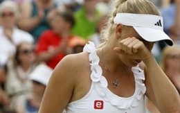 Chia tay Wozniacki, Nadal dính chấn thương