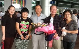 Tình người nơi xứ lạ