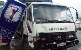 Xe tải gần 10 tấn mất thắng, người đi đường chạy tán loạn