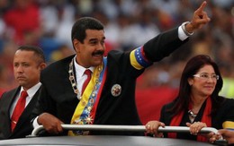 Tổng thống Venezuela "lên xe hoa"