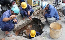 "Hố tử thần" trong khu chợ tự phát