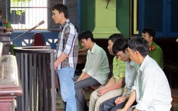 Băng "rút ruột" container giày hiệu Nike bán rẻ mạt lãnh án nặng