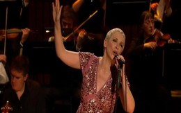 Annie Lennox: nên phân định video nhạc pop theo độ tuổi