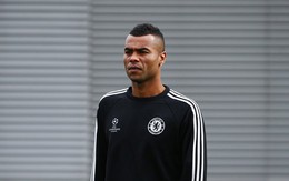 Ashley Cole rút lui khỏi đội tuyển Anh