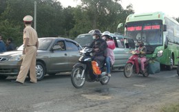 Ôtô húc đuôi dây chuyền