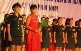 Ca sĩ Thanh Thúy làm MC cho hội thi phụ nữ quân đội