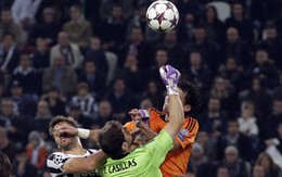 HLV Conte khen ngợi thủ môn Casillas