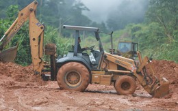 Mưa lũ Nam, Trung bộ: đèo Khánh Lê sạt lở, hàng trăm nhà tốc mái