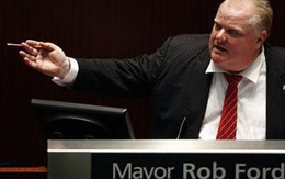 Thị trưởng Toronto bị hạn chế quyền sau một loạt bê bối