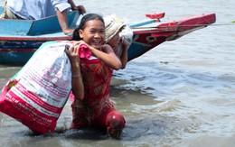 Lượm ve chai trên sông Maspéro