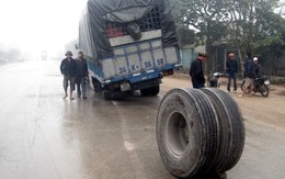 Nghệ An: xe tải đang chạy bị rơi bánh