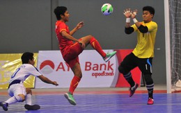 Futsal nam VN thắng Lào 10-1