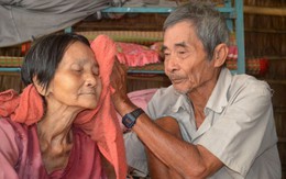 Dốc cạn lòng mà thương nhau
