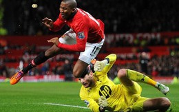 M.U mất thêm Ashley Young vì chấn thương