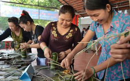 Đòn bánh tét ấm lòng công nhân xa nhà